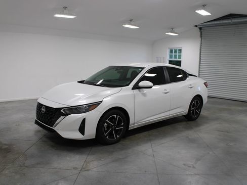 Used 2024 Nissan Sentra SV FWD image 4