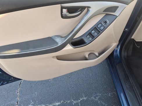 Used 2016 Hyundai Elantra SE FWD image 9