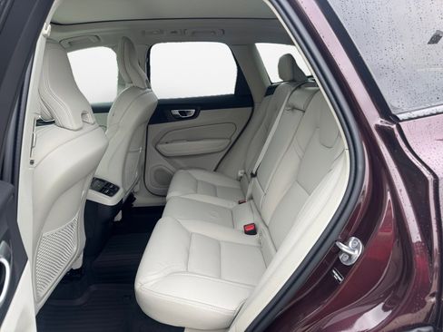 New 2026 Volvo XC60 B5 Ultra w/ Protection Package Premier AWD/4WD image 13