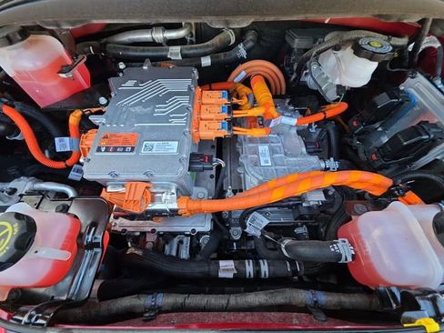 Used 2023 Chevrolet Bolt LT w/ Infotainment Package image 28