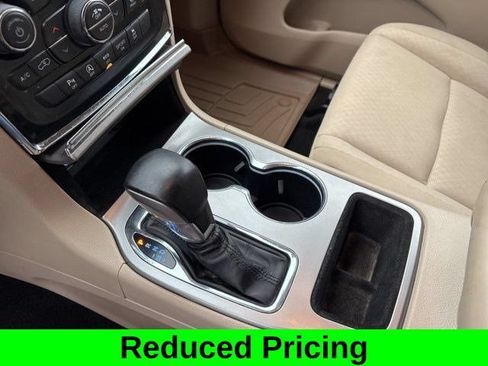 Used 2022 Jeep Grand Cherokee Laredo E w/ Security & Convenience Group AWD/4WD image 26