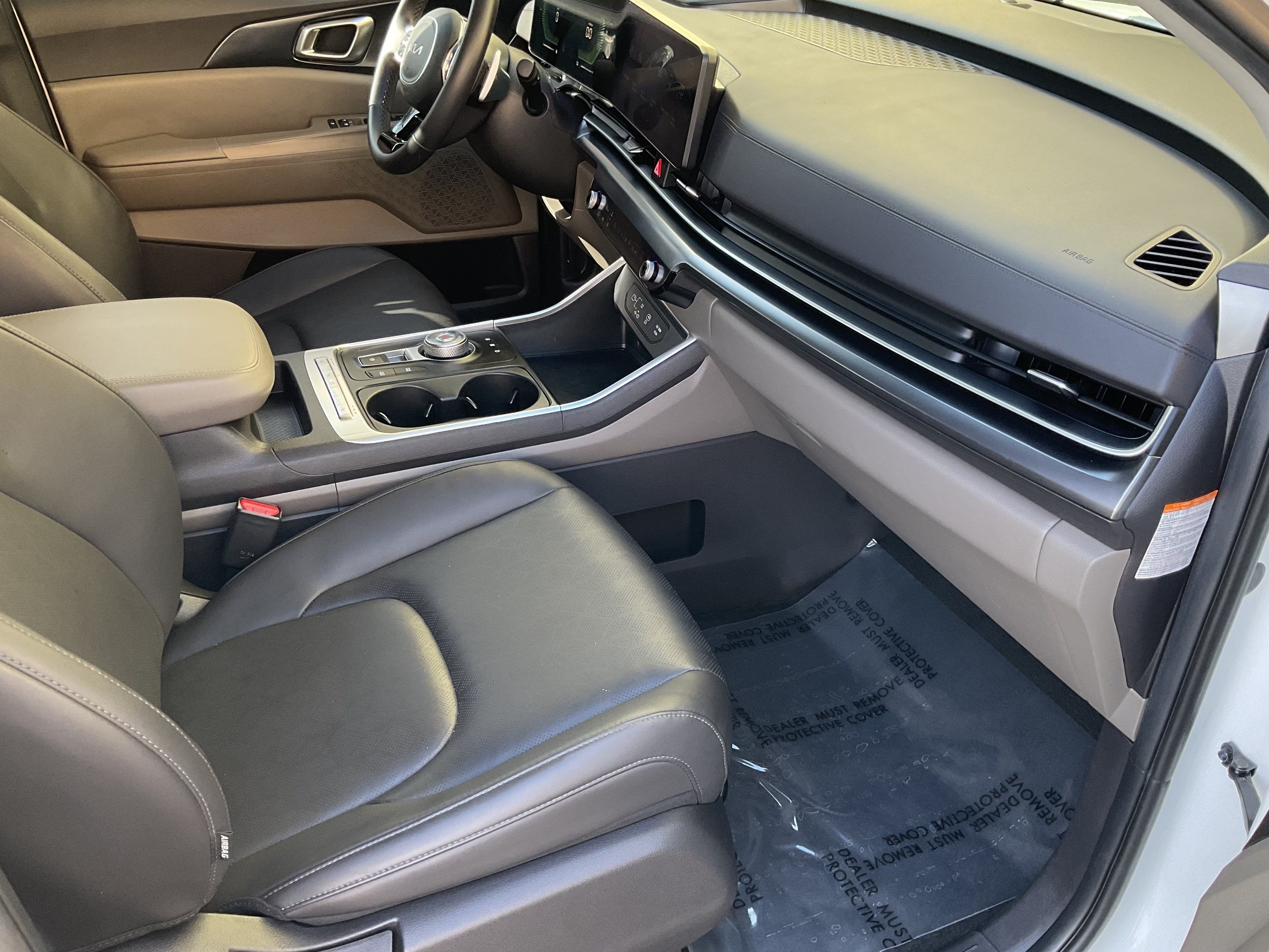 Used 2026 Kia Carnival LXS FWD image 26