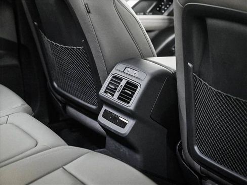 Certified 2025 Audi Q5 Premium w/ Convenience Package AWD/4WD image 18