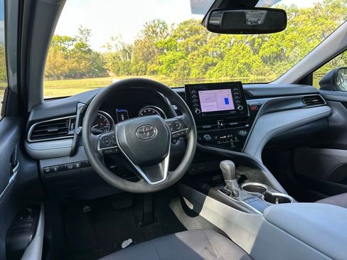 Used 2024 Toyota Camry LE w/ Convenience Package image 12