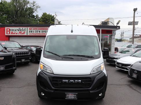 Used 2025 RAM ProMaster 2500 w/ Convenience Group FWD image 8