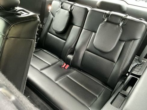 Used 2022 Ford Explorer XLT w/ Equipment Group 202A AWD/4WD image 17