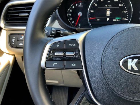 Used 2020 Kia Sorento EX AWD/4WD image 17