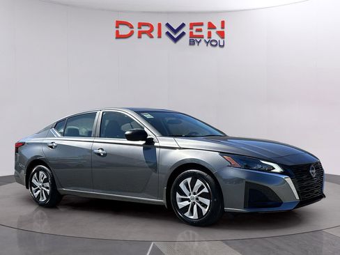 New 2025 Nissan Altima 2.5 S image 7