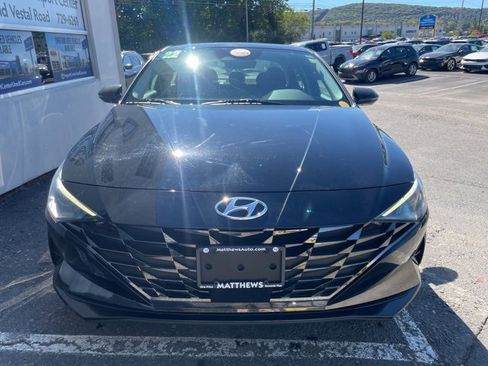 Used 2022 Hyundai Elantra SEL w/ Convenience + Premium Package image 7