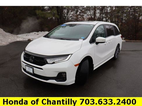 Certified 2025 Honda Odyssey Touring image 3