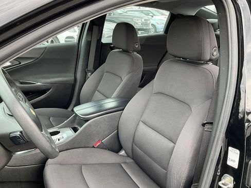 Used 2022 Chevrolet Malibu LT FWD image 19