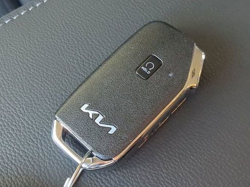 Used 2025 Kia Soul EX image 29