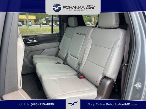 Used 2022 Chevrolet Suburban LT w/ Luxury Package AWD/4WD image 22