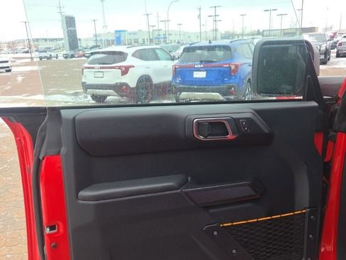 Used 2024 Ford Bronco Badlands image 11