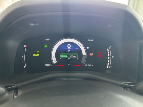 Used 2025 Toyota Camry LE image 39