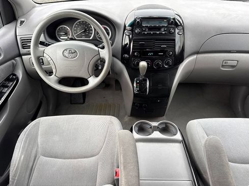 Used 2004 Toyota Sienna LE image 16