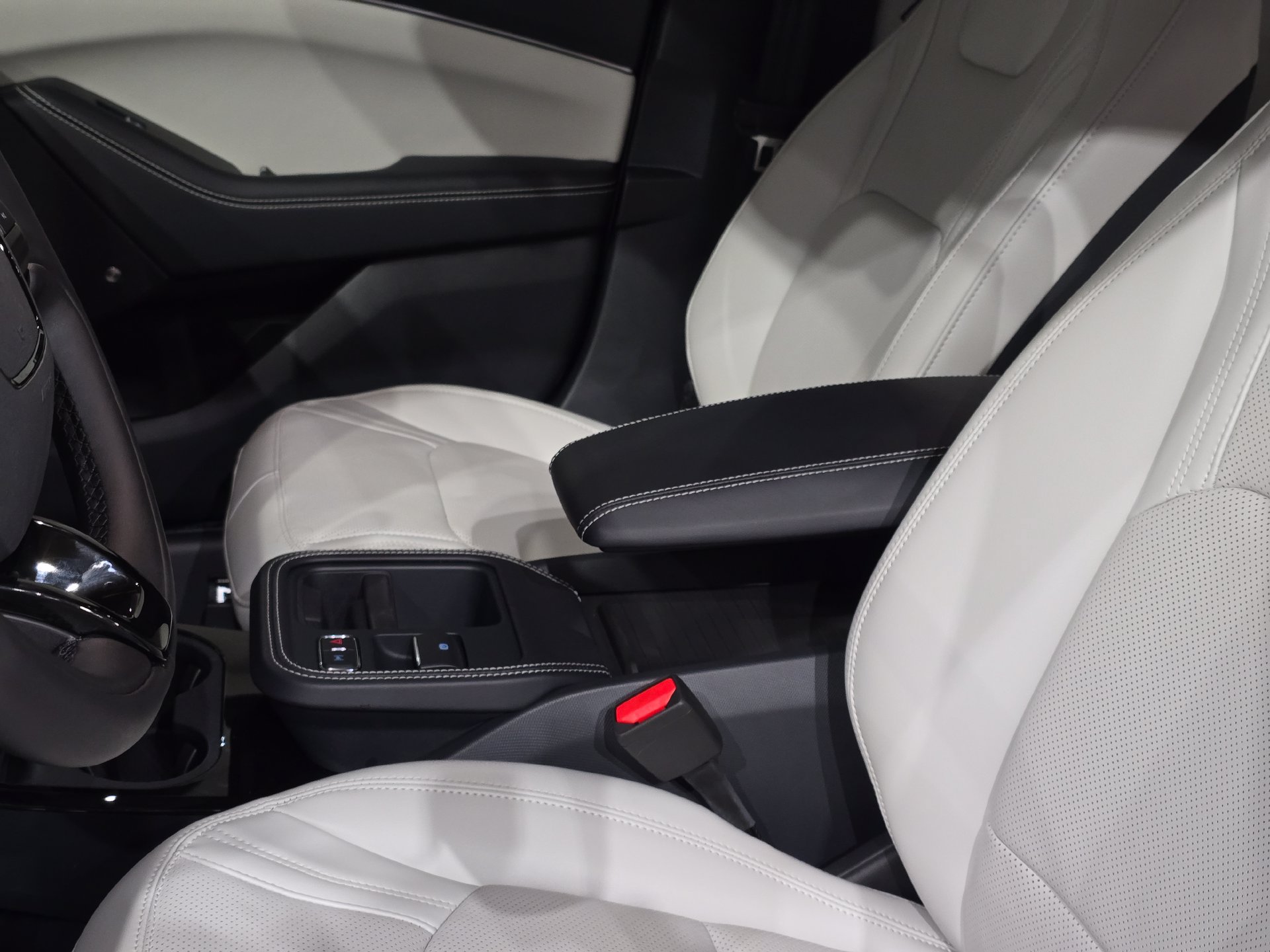 New 2025 Ford Mustang Mach-E Premium AWD/4WD image 20
