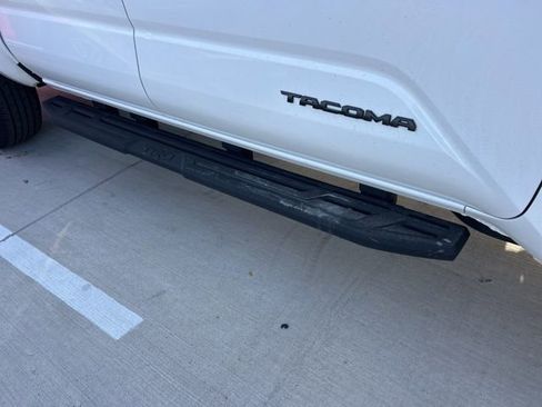 Used 2024 Toyota Tacoma TRD Sport image 3