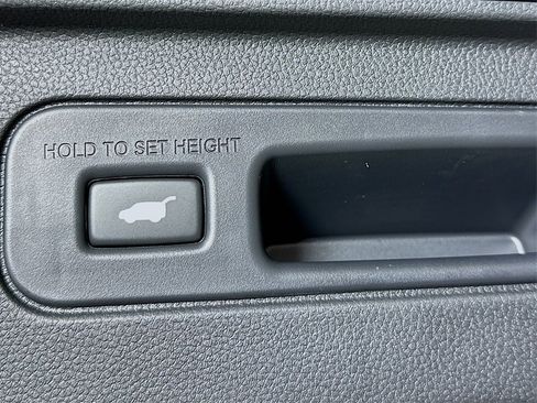 New 2025 Honda Pilot Touring image 31