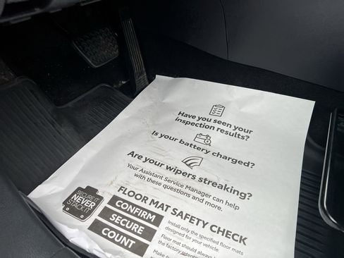 Used 2025 Toyota RAV4 LE image 17