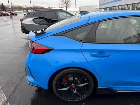 Used 2025 Honda Civic Type R image 4