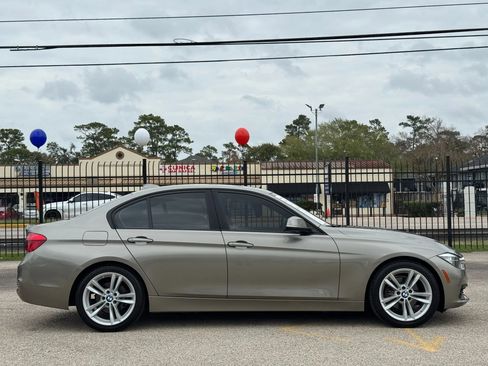 Used 2017 BMW 320i Sedan image 11