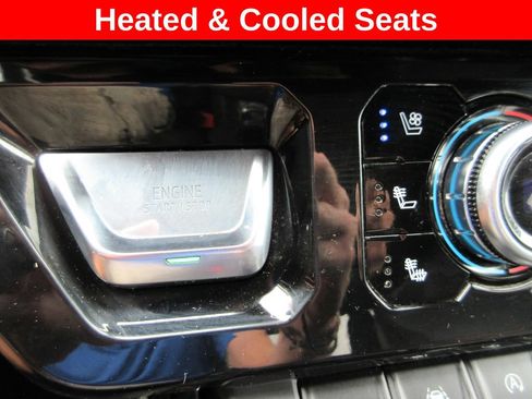 Certified 2022 GMC Sierra 1500 AT4 w/ AT4 Preferred Package AWD/4WD image 17