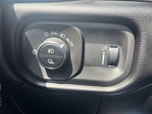 Used 2026 RAM 3500 Big Horn AWD/4WD image 18