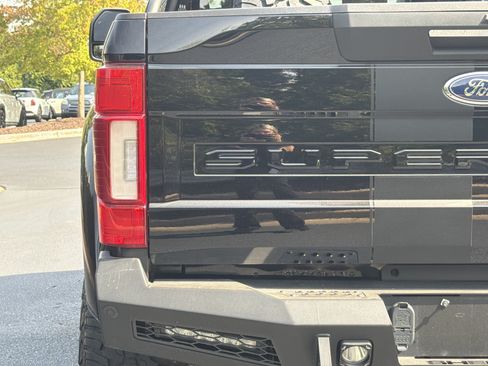 Used 2021 Ford F250 Lariat w/ Lariat Ultimate Package AWD/4WD image 41