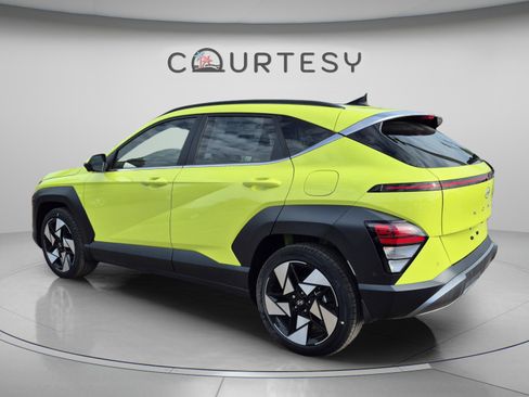 New 2026 Hyundai Kona Limited FWD image 3