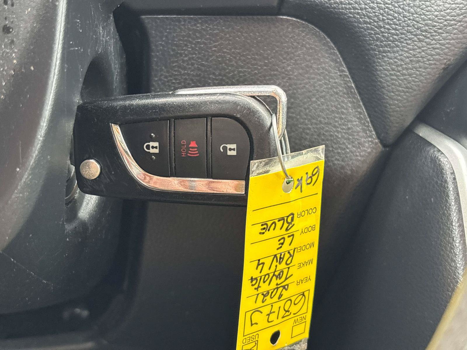 Used 2021 Toyota RAV4 LE AWD/4WD image 22