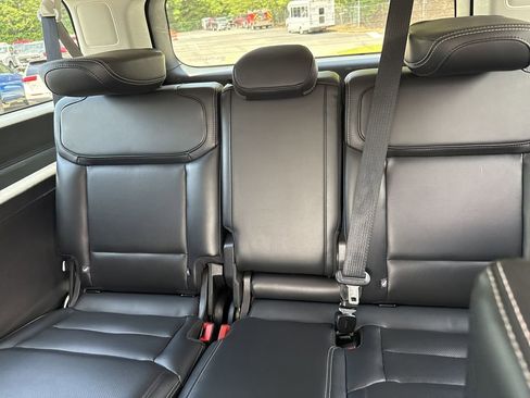 Used 2025 Ford Expedition Max Platinum AWD/4WD image 21
