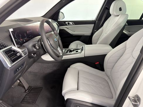 Used 2026 BMW X5 sDrive40i w/ Parking Assistance Package RWD image 5