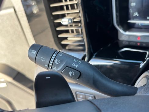 Used 2023 Chevrolet Silverado 1500 ZR2 w/ Technology Package AWD/4WD image 21