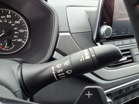 Used 2025 Nissan Altima 2.5 SR image 24