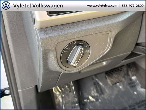 Certified 2023 Volkswagen Atlas Cross Sport SE image 20