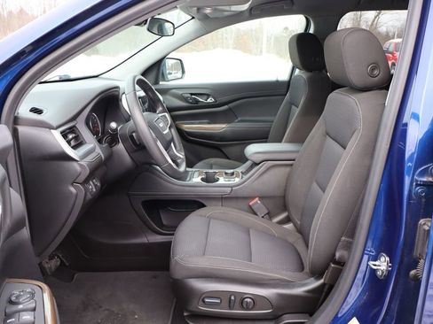 Used 2023 GMC Acadia SLE w/ Driver Convenience Package image 11