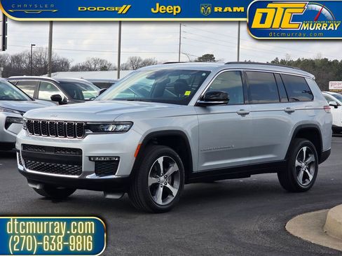 Used 2024 Jeep Grand Cherokee L Limited image 2