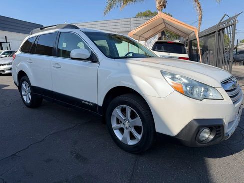 Used 2014 Subaru Outback 2.5i Premium AWD/4WD image 14