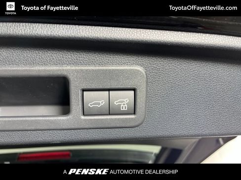 Used 2026 Toyota 4Runner Limited AWD/4WD image 11