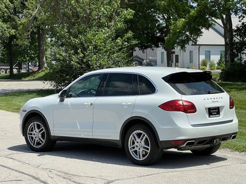 Used 2013 Porsche Cayenne AWD/4WD image 3