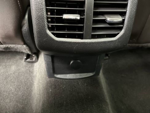 Used 2019 Ford Fusion SE w/ Equipment Group 151A image 13