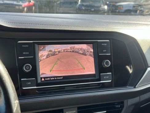 Used 2019 Volkswagen Jetta SE w/ Cold Weather Package FWD image 26