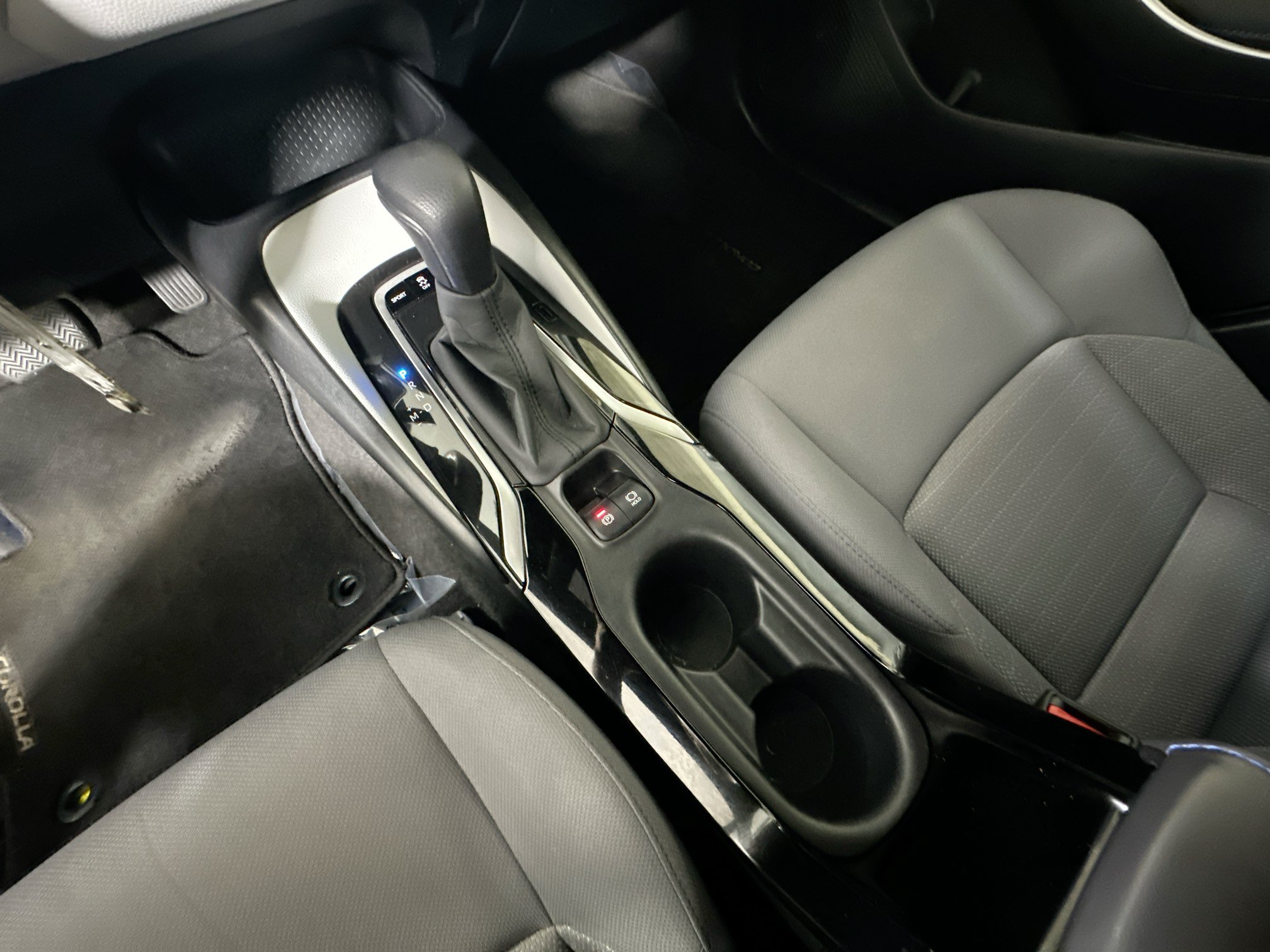 Used 2021 Toyota Corolla SE FWD image 21
