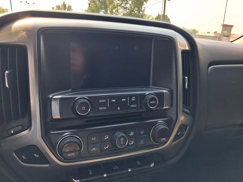Used 2018 Chevrolet Silverado 1500 LT w/ All Star Edition AWD/4WD image 9