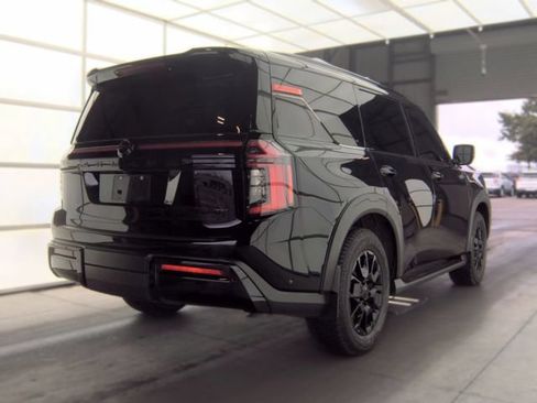 Used 2025 Nissan Armada PRO-4X AWD/4WD image 4