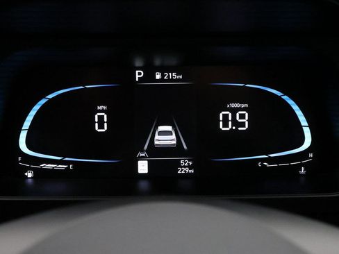 New 2025 Hyundai Elantra Sport image 29