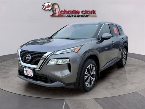 Used 2023 Nissan Rogue SV image 1