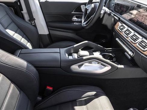 New 2026 Mercedes-Benz GLS 450 4MATIC image 26