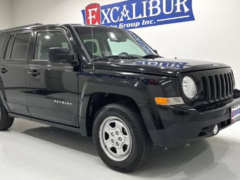 Used 2016 Jeep Patriot Sport w/ Power Value Group FWD image 2